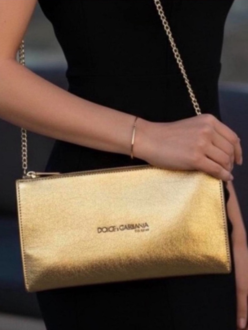 Dolce & Gabbana Gold Metallic Zip Pouch - Picture 5 of 8